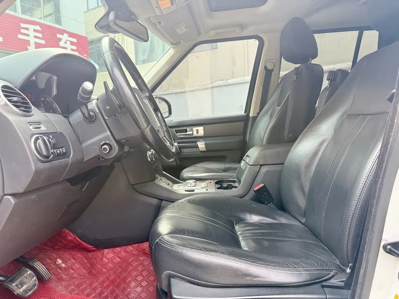 Land Rover Discovery 2016 3.0 SC V6 HSE фото 8