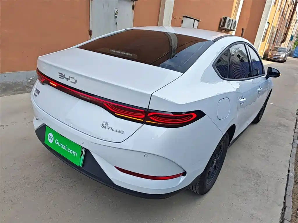BYD Qin PLUS 2025 DM-i Smart Drive 55KM Leader фото 7