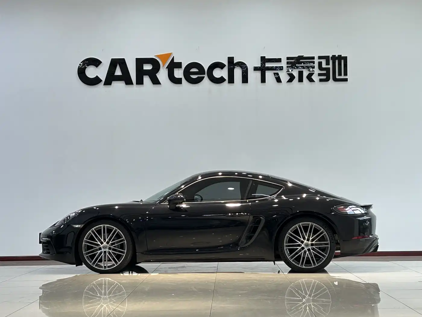 Porsche 718 2022 Cayman 2.0T фото 22