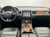 Фото 8 - Volkswagen Touareg