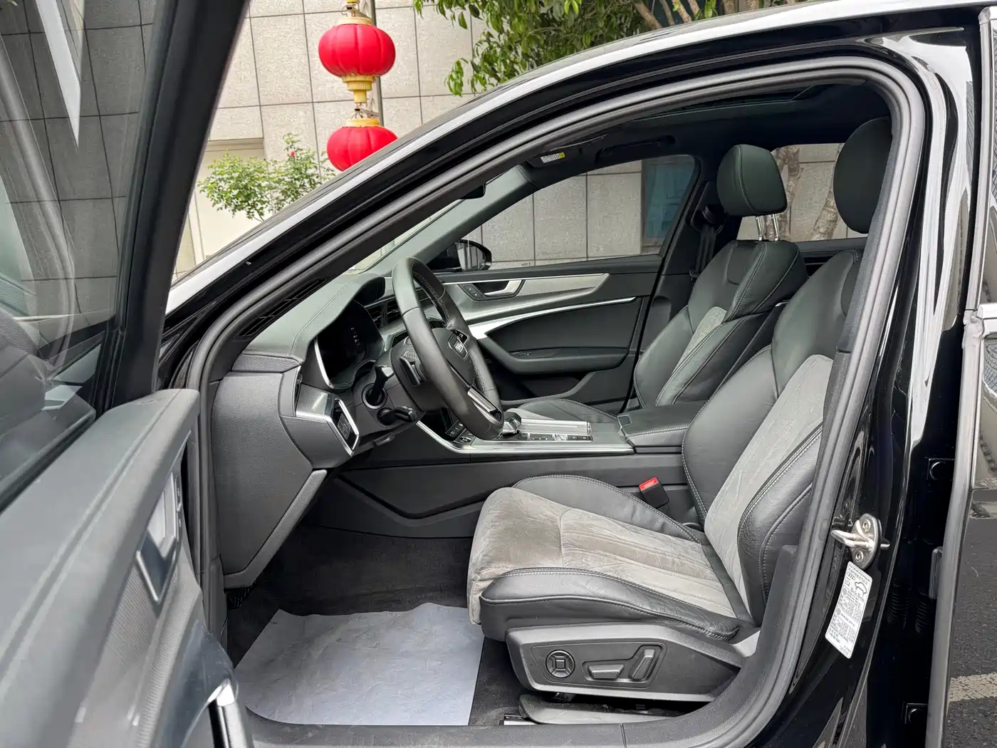 Audi A6L 2021 40 TFSI Luxury Sport фото 11