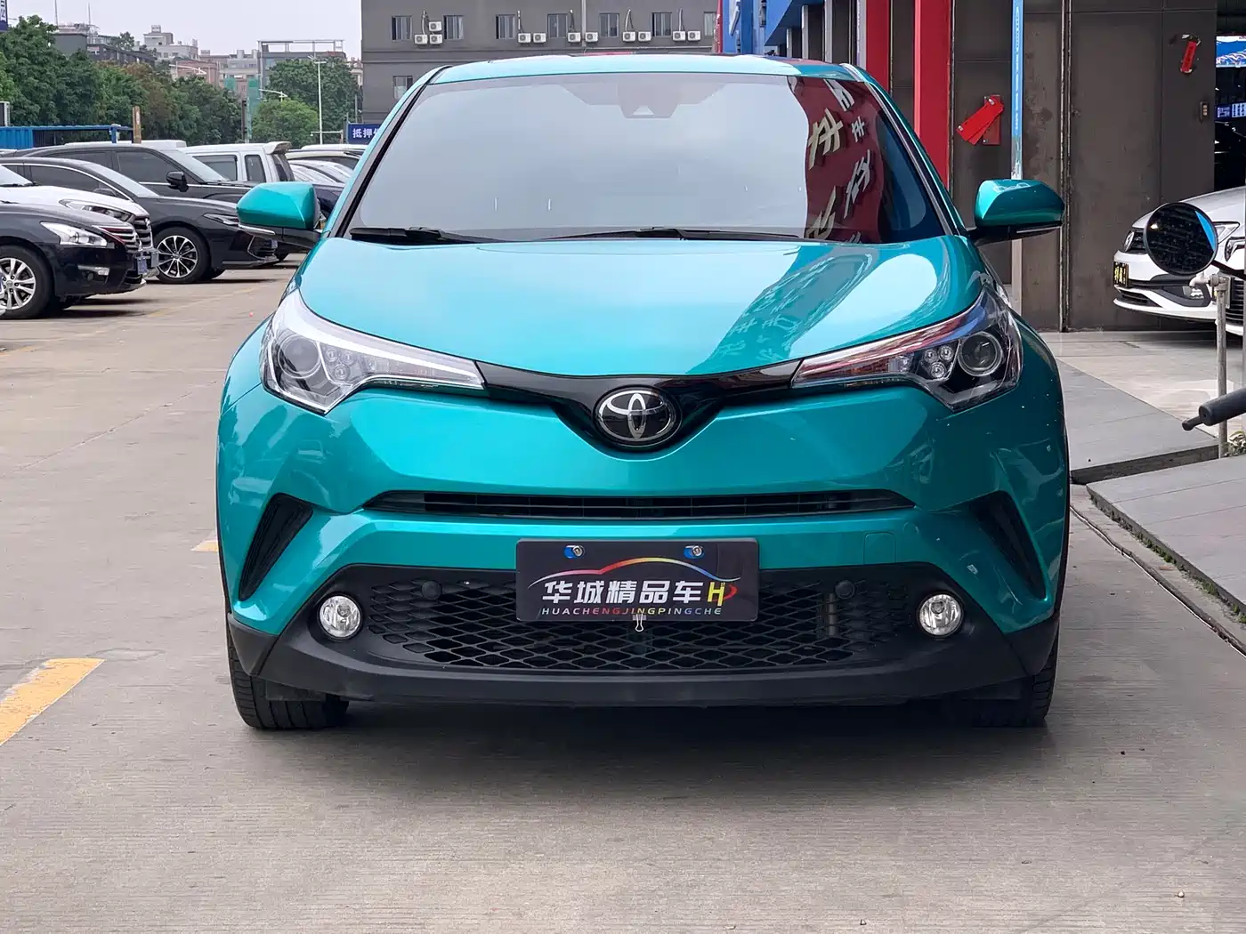Toyota C-HR 2020 Model 2.0L Leading фото 2