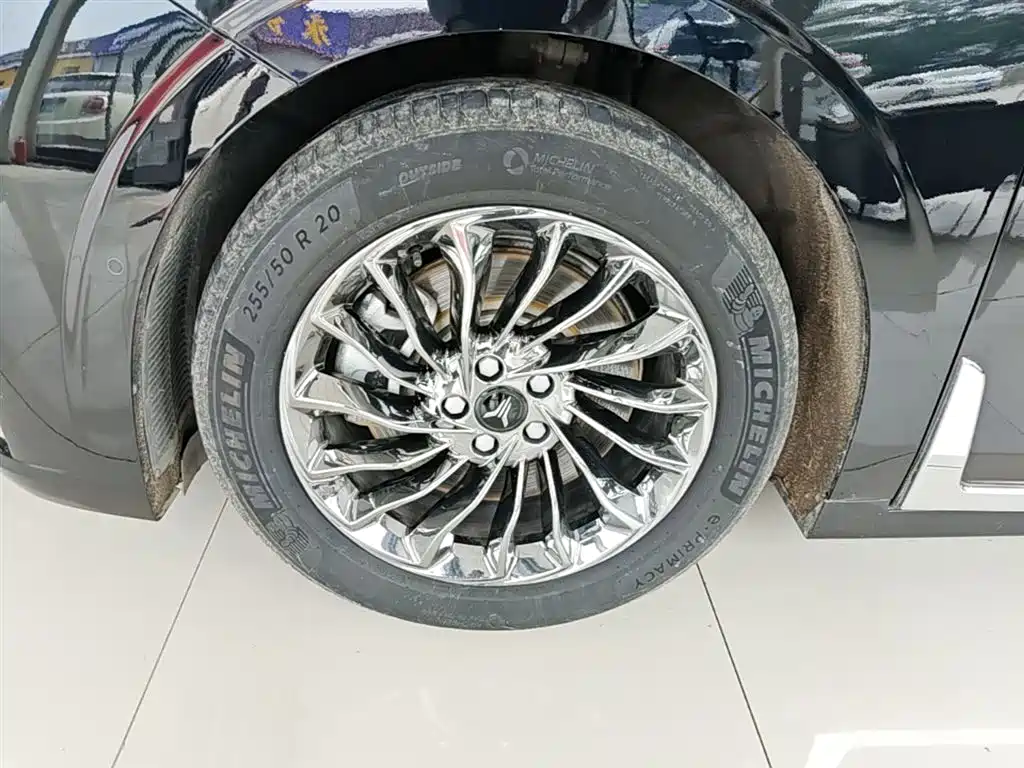 Voyah Auto Voyah Dreamer 2022 Low-carbon Dream+Smart Package фото 23