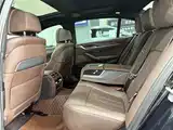 صورة 6 - BMW 5 Series