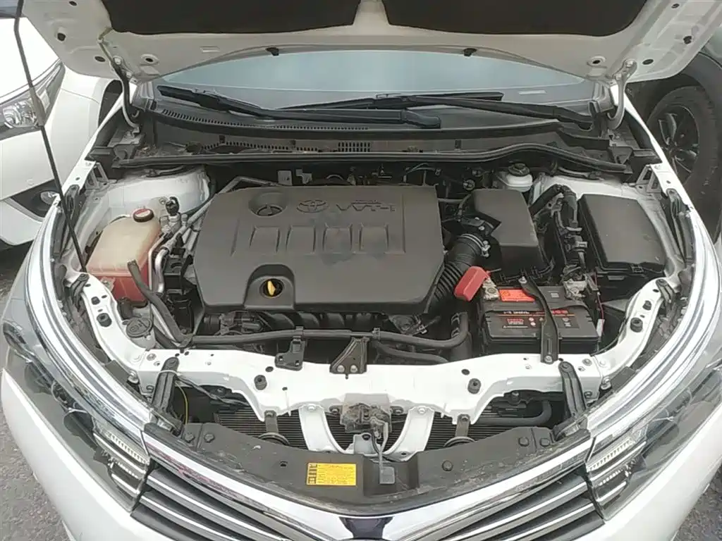 Toyota Corolla 2014 1.6L CVT GL-i Leather Edition фото 20