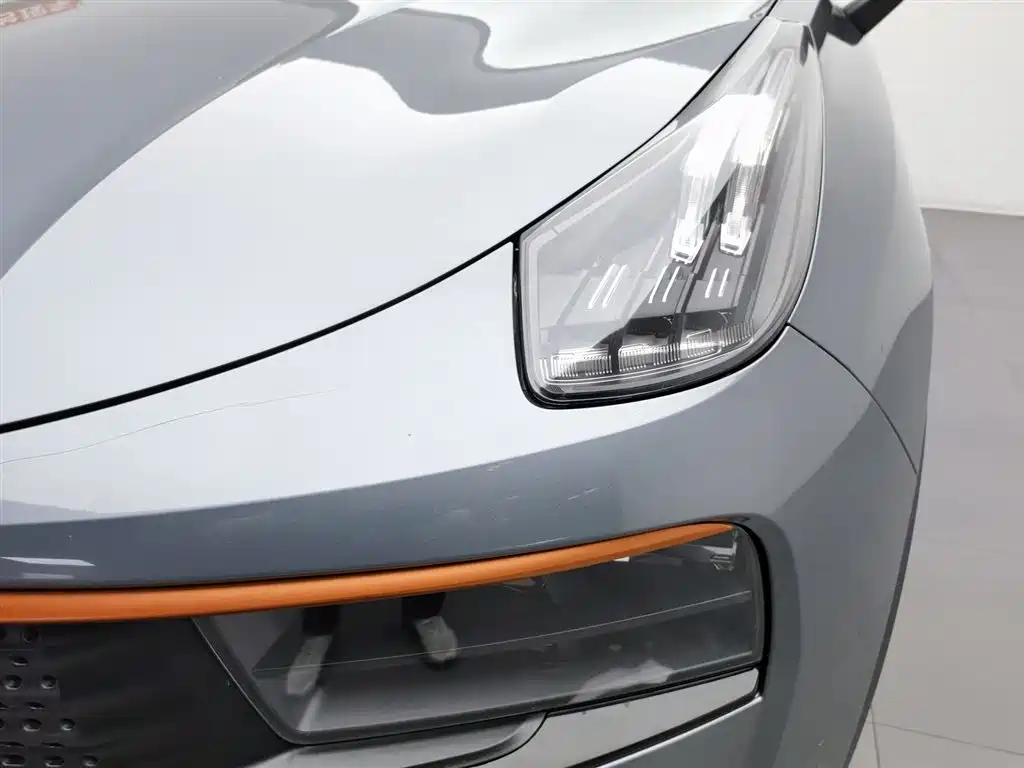 Lynk & Co 01 2017 2.0T AWD Time Limited Edition фото 7