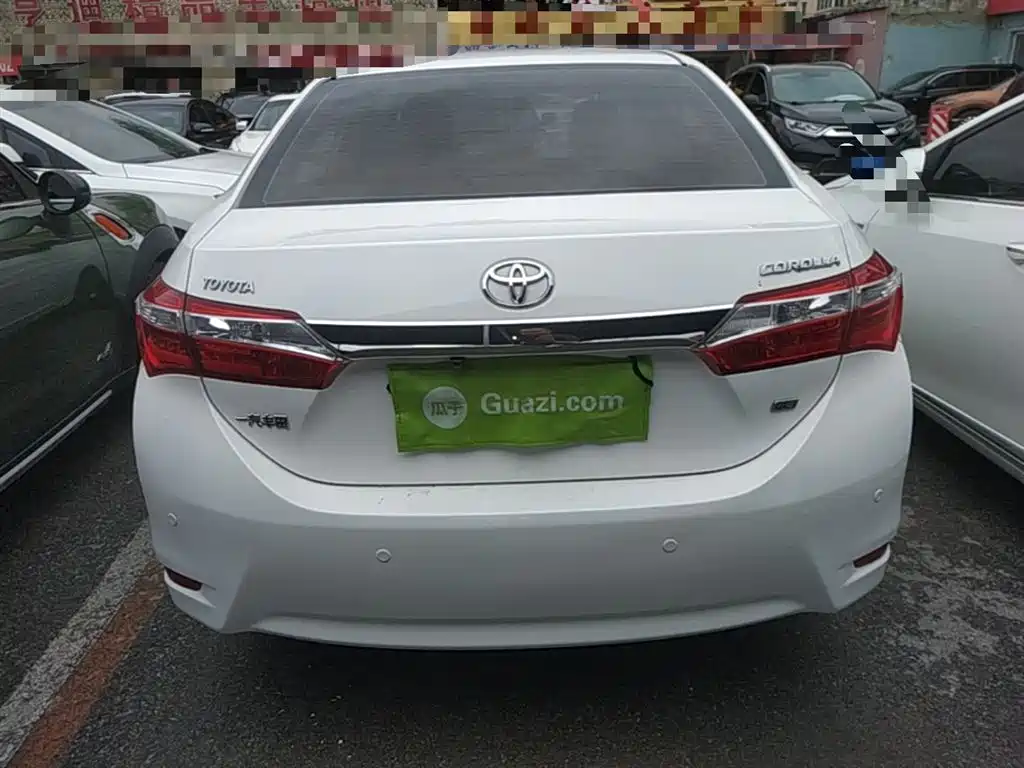 Toyota Corolla 2014 1.6L CVT GL-i Leather Edition фото 6