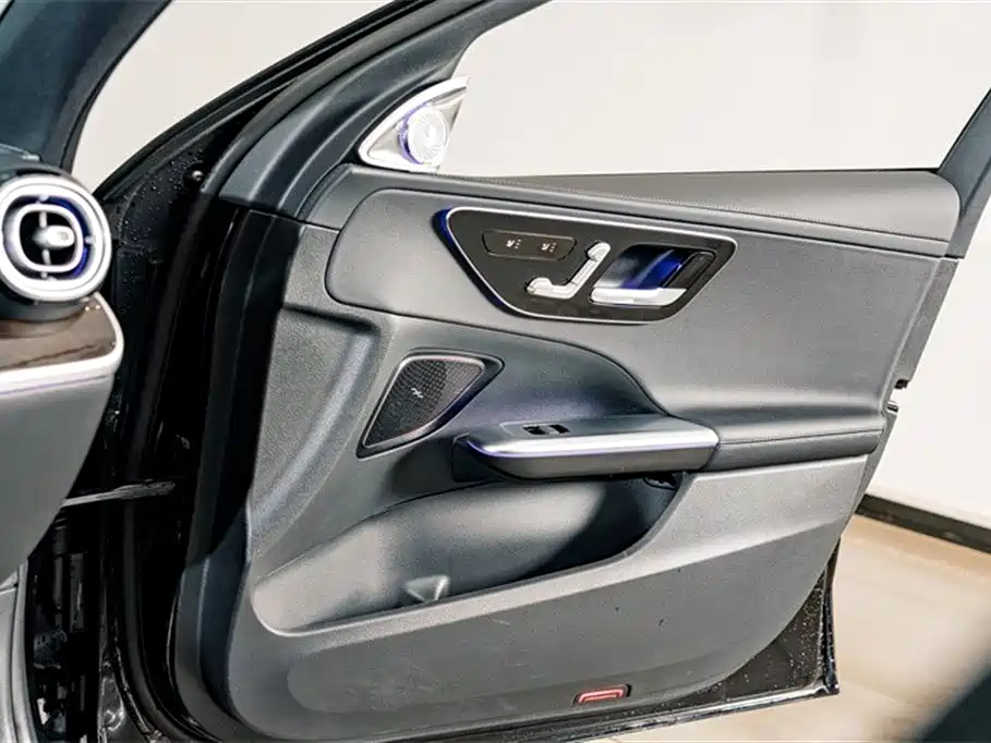 Mercedes-Benz C-Class 2025 Facelift C 260 L фото 16