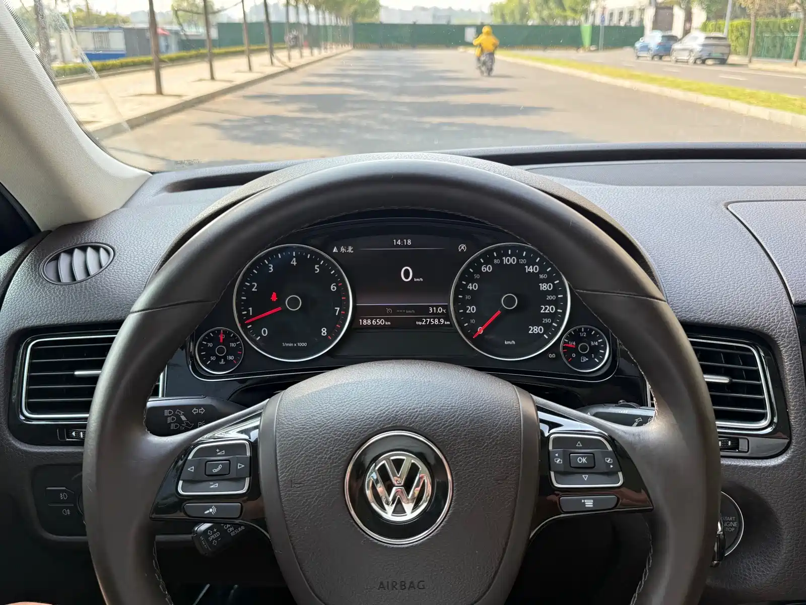 Фото 20 - Volkswagen Touareg