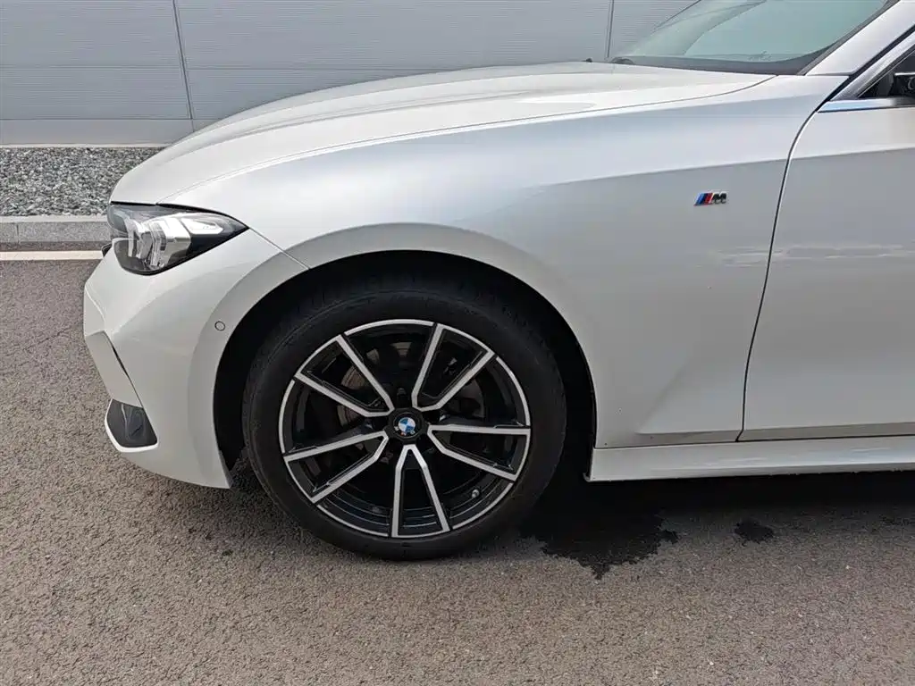 BMW 3 Series 2025 325i M Sport Package фото 6
