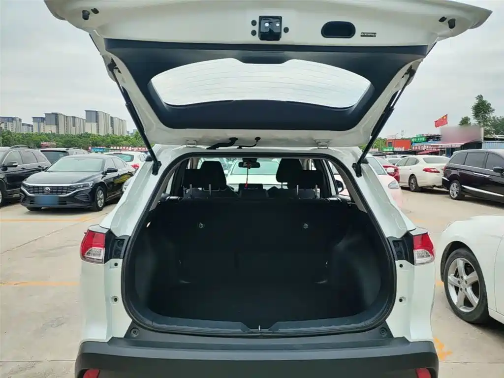 Toyota Corolla Cross 2022 2.0L Pioneer Edition фото 19