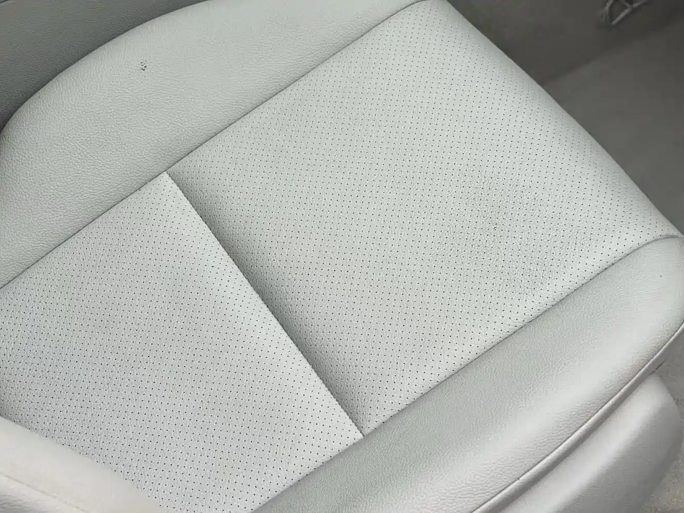 Mercedes-Benz C-Class 2013 C 180 Classic Grand Edition фото 13