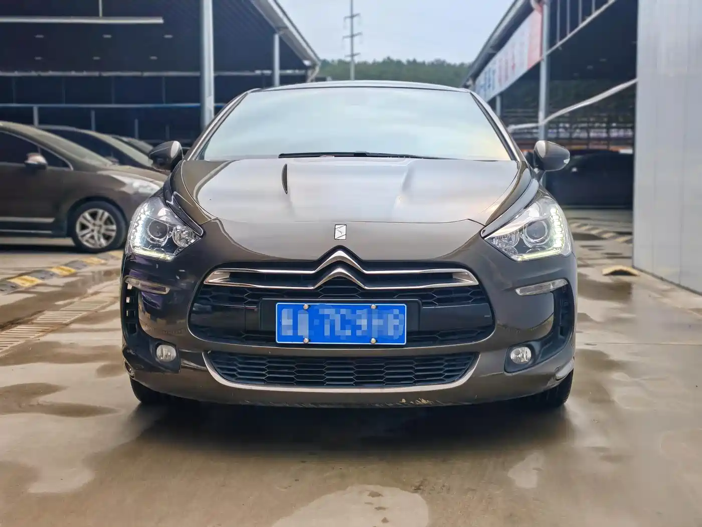 DS 5 2014 2013 1.6T Luxury THP200