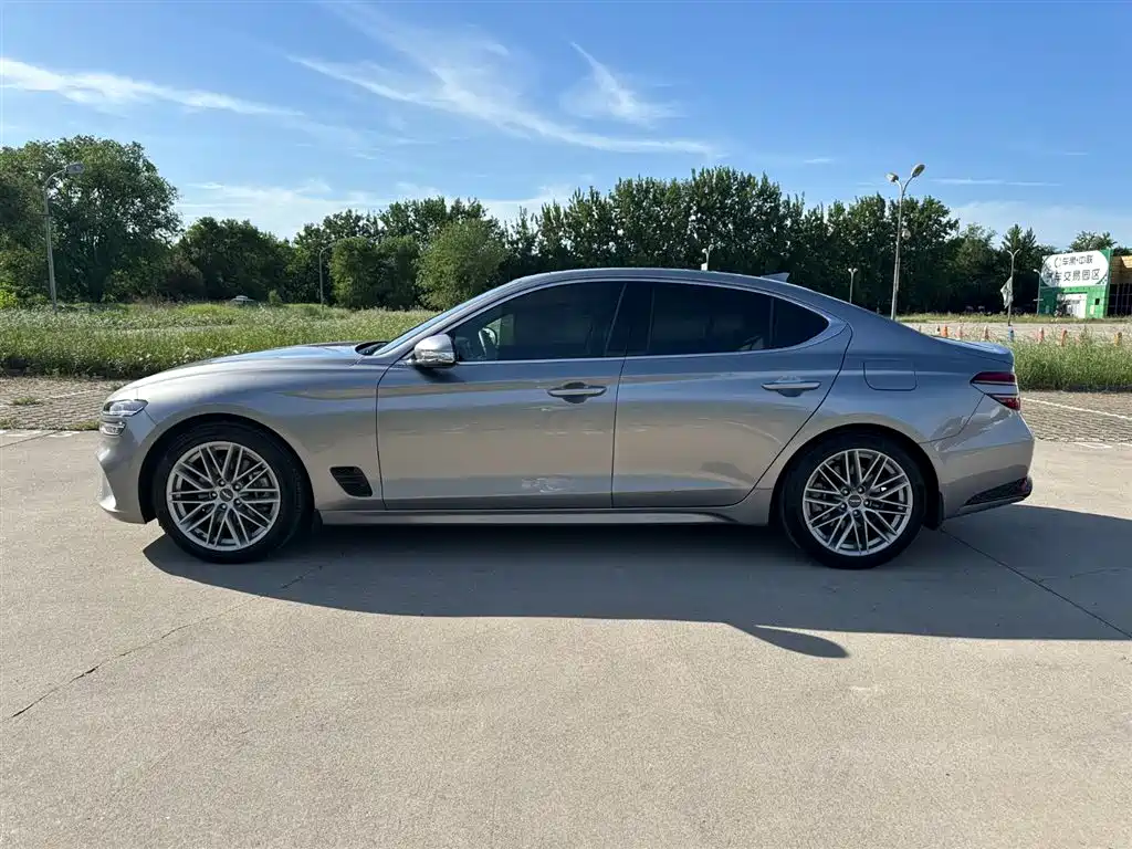 Genesis G70 2023 Model 2.0T RWD Luxury Edition фото 7