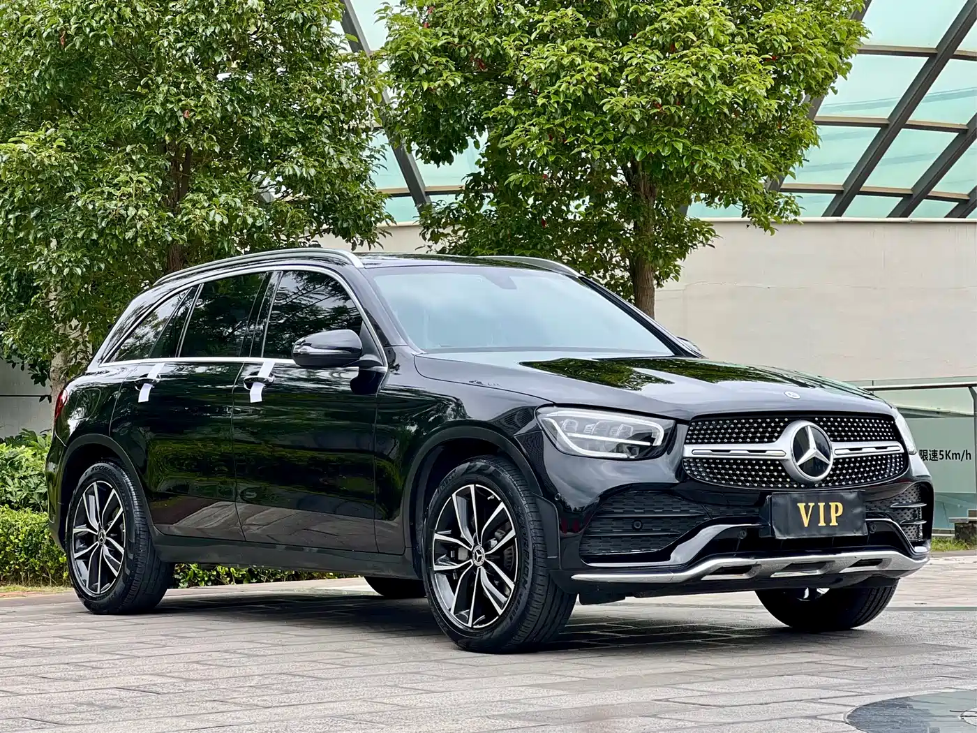 MERCEDES-BENZ GLC