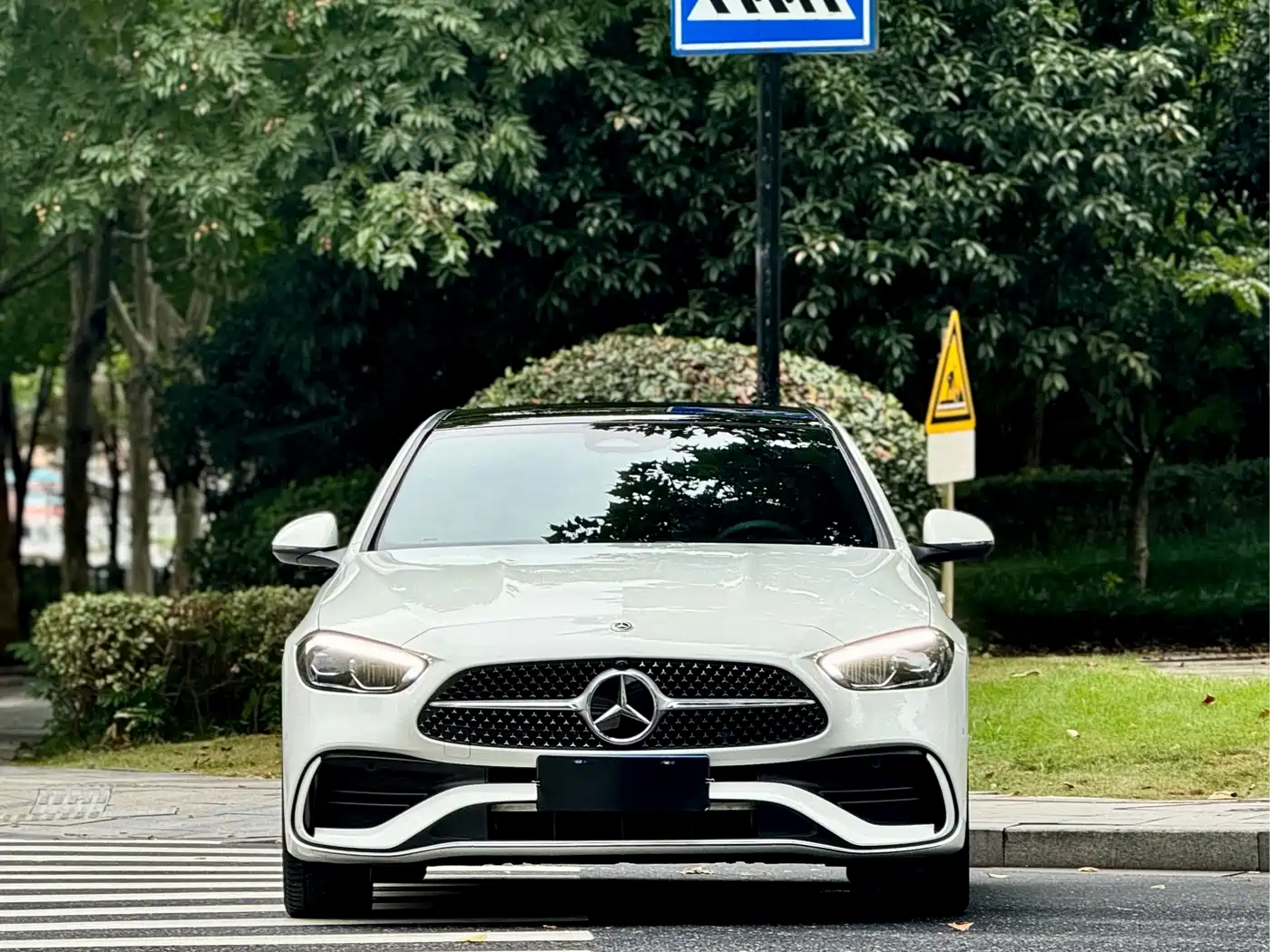 Mercedes-Benz C-Class 2023 Facelift II C 260 L Sport Edition фото 2
