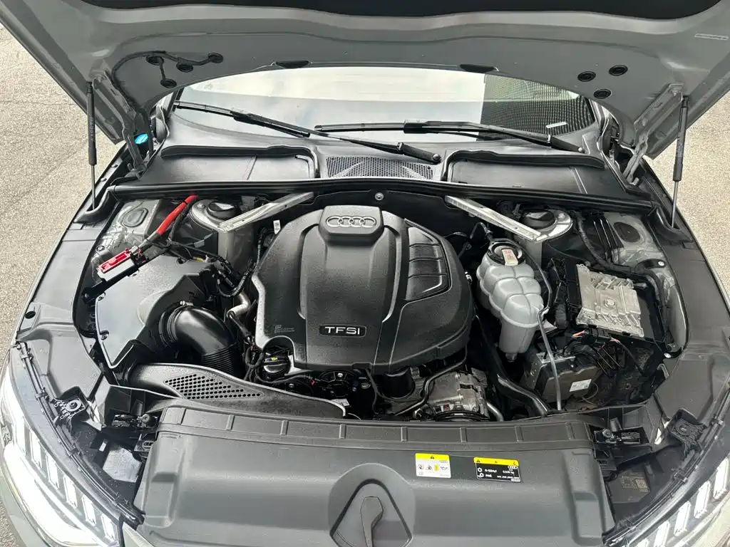 Фото 19 - Audi A4 (Import)
