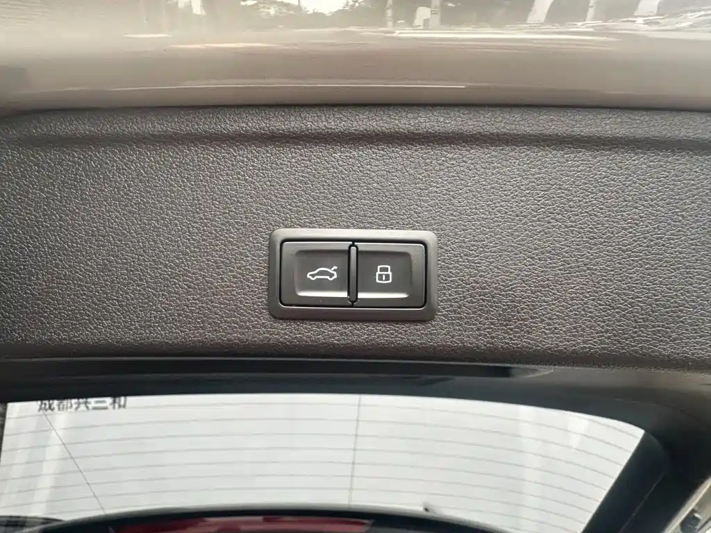 Фото 6 - Audi A4 (Import)