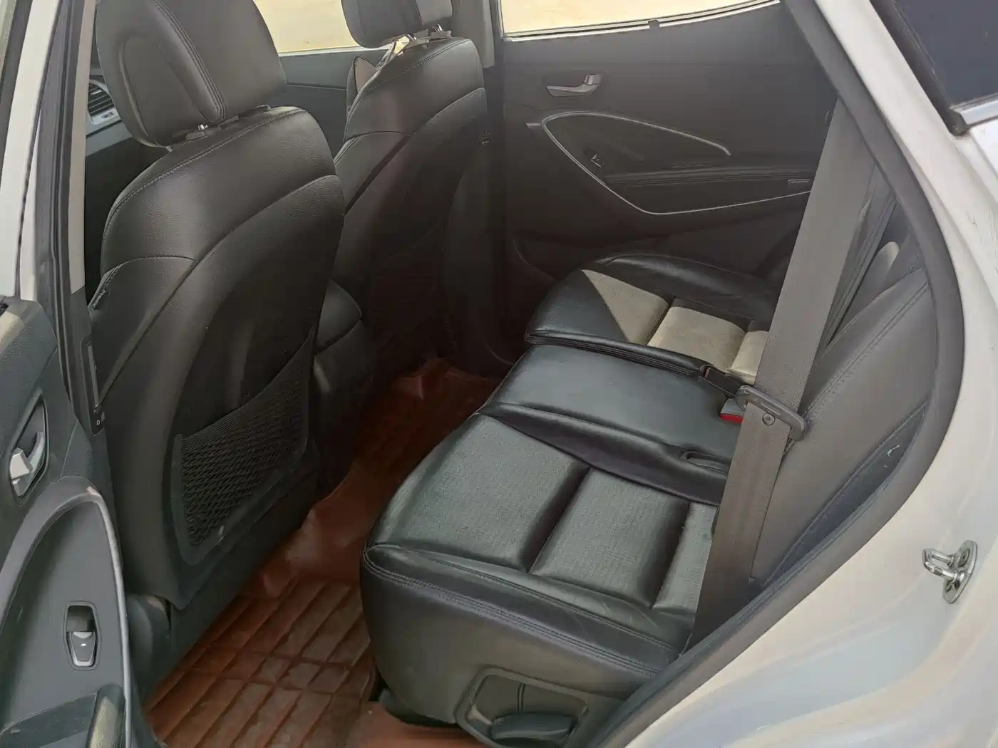 Hyundai Santa Fe 2013 Model 2.4L Automatic 2WD Smart фото 14