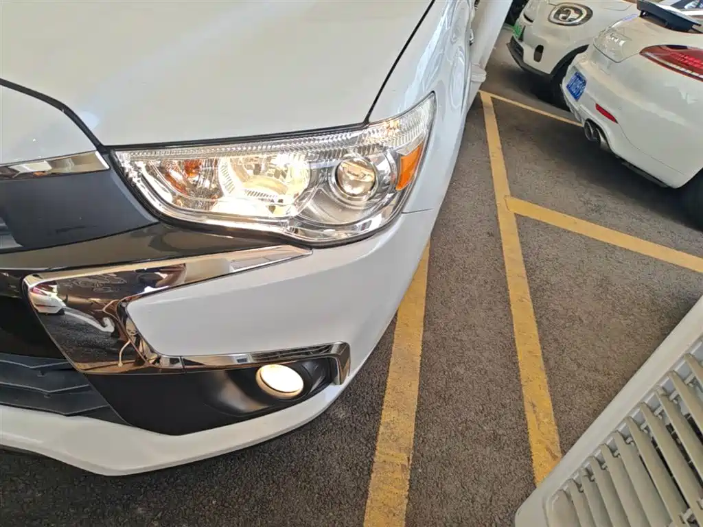 Mitsubishi ASX 2016 2.0L CVT 2WD Navigation Edition фото 24
