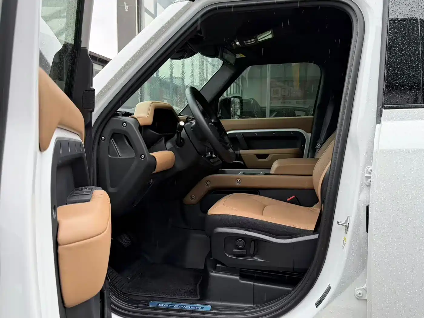 Land Rover Defender 2025 110 3.0T P400 -Dynamic HSE фото 4