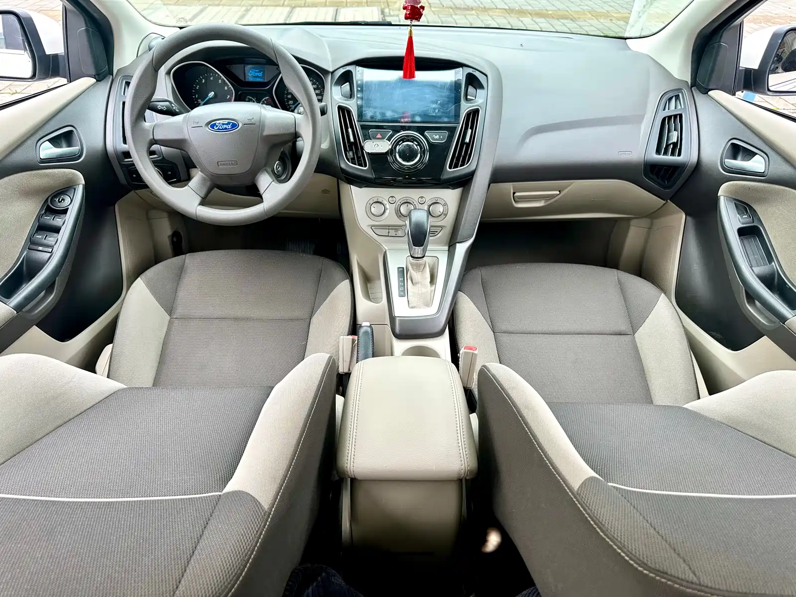 Фото 33 - Ford Focus
