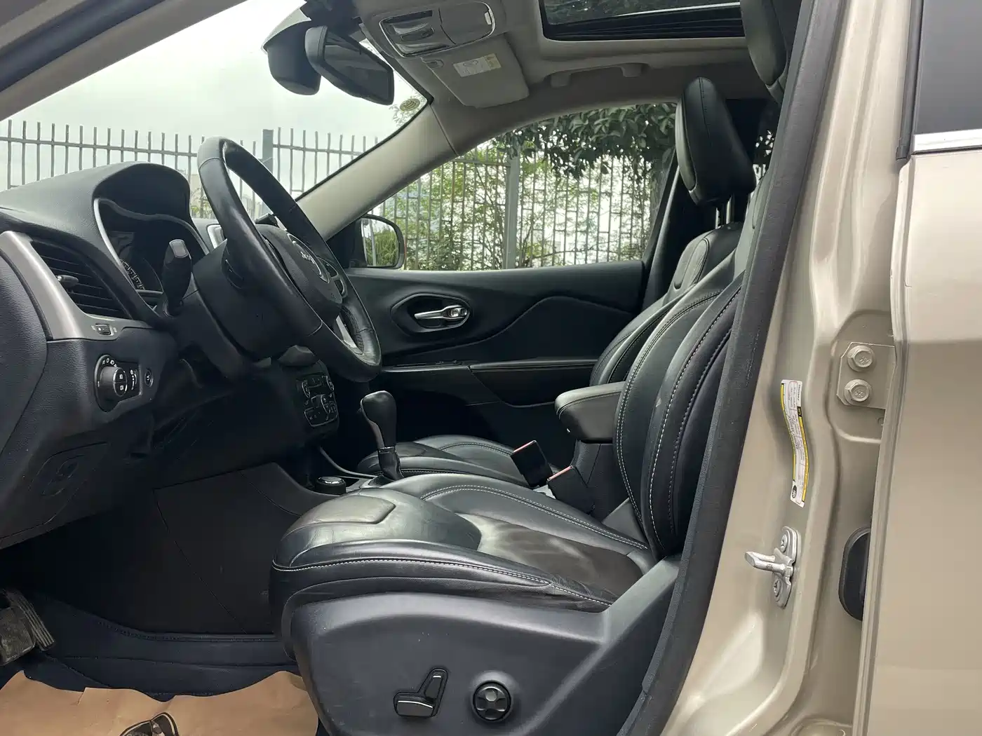 Jeep Cherokee (Import) 2015 2015 2.4L Elite Edition