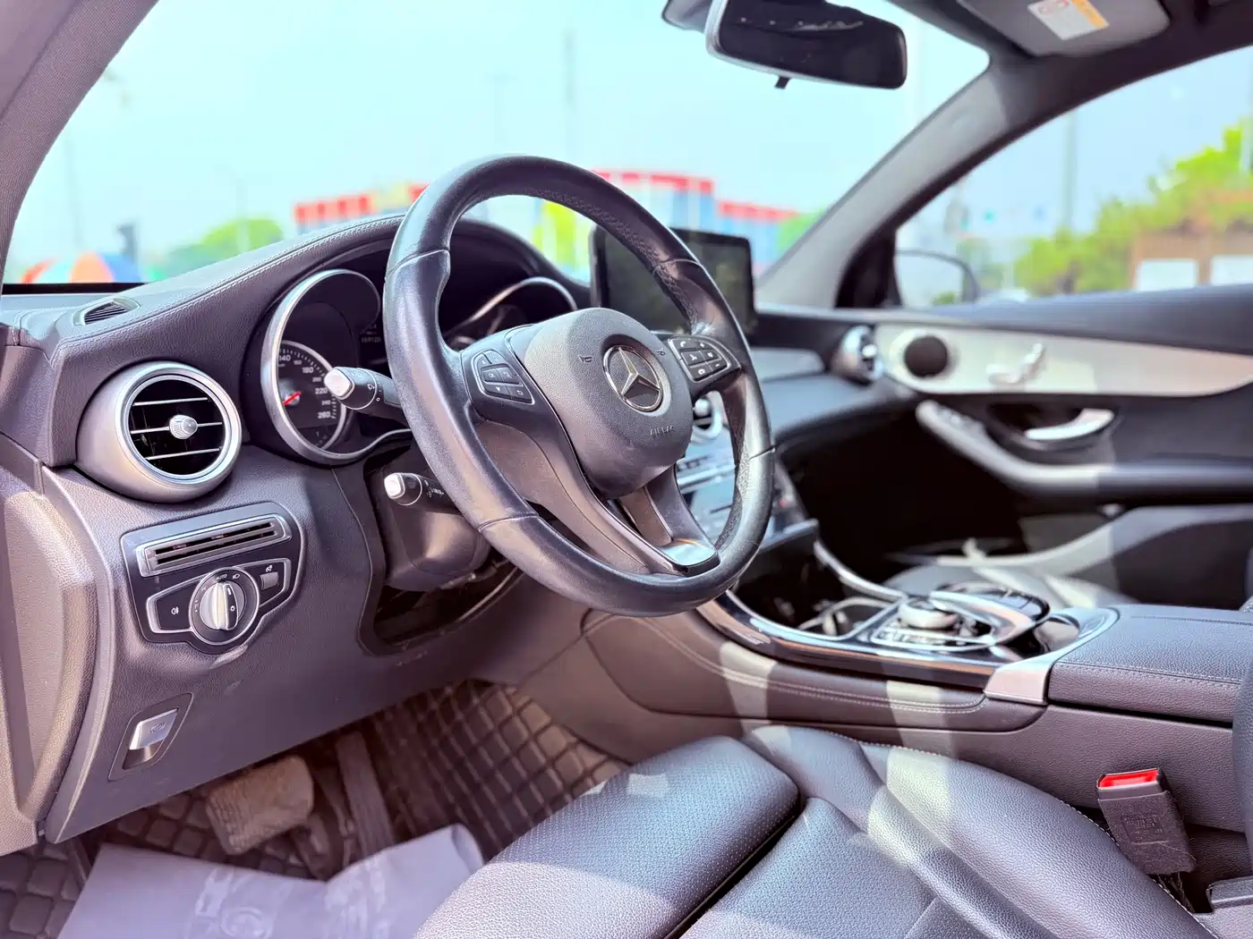 Mercedes-Benz GLC Coupe 2019 GLC 200 4MATIC Coupe SUV фото 7