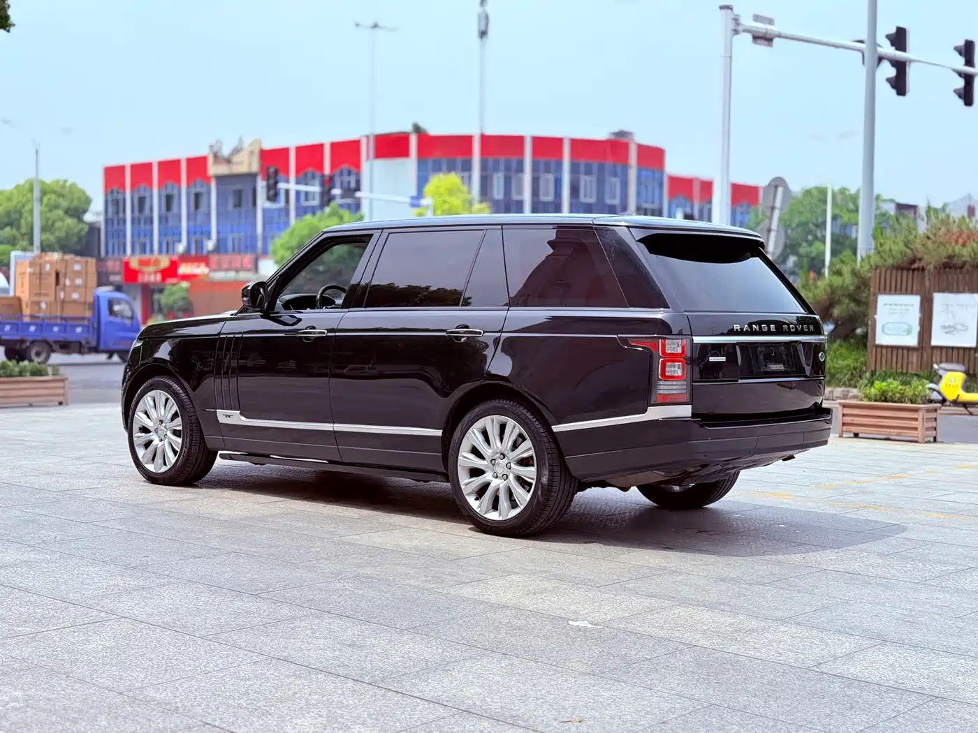 Land Rover Range Rover 2015 5.0 SC V8 AB Prestigious Genesis Extended Edition фото 6