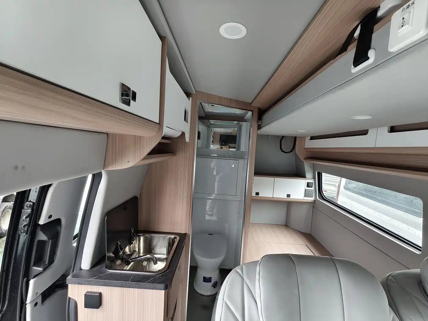 Ford Transit 2024