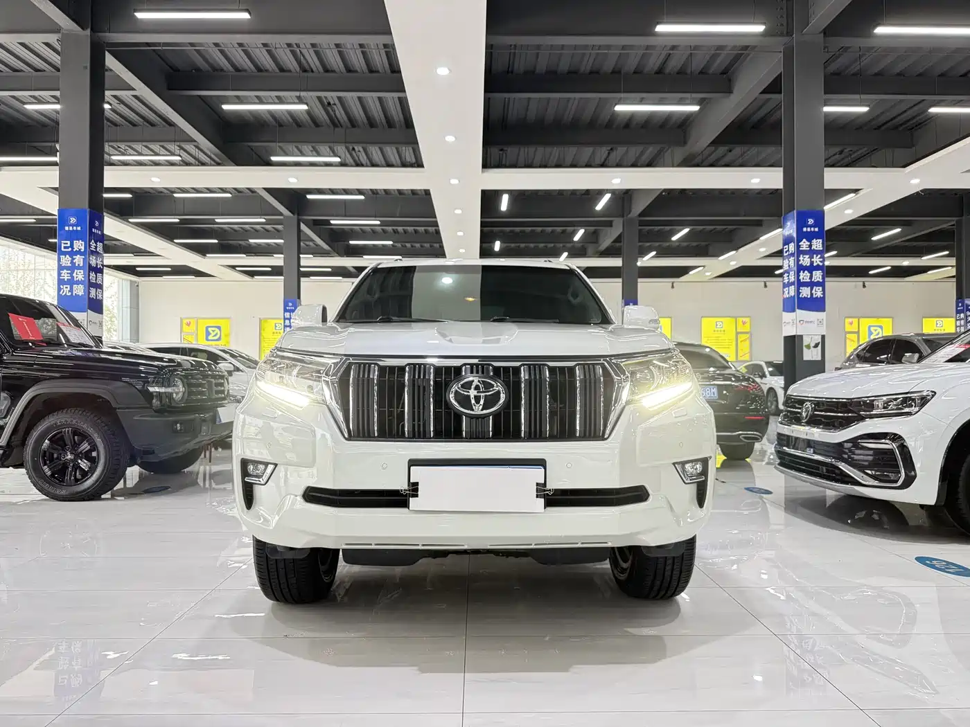 Toyota Prado 2018 3.5L Auto TX-L фото 2