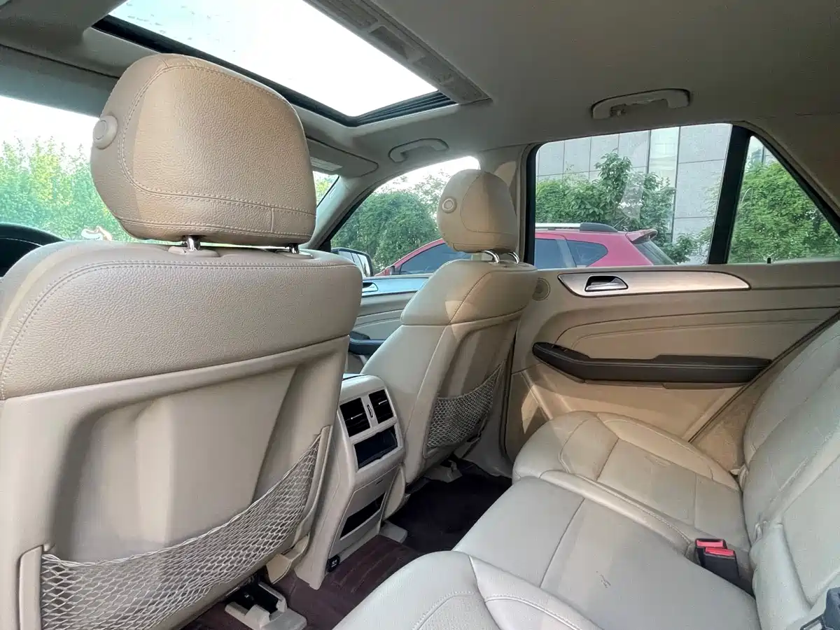 Mercedes-Benz M-Class 2012 ML 300 фото 8