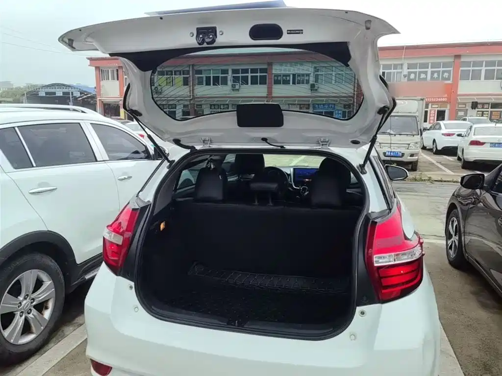 Toyota YARiS L Zhi Xuan 2019 1.5E CVT MeiDong Edition China VI фото 19