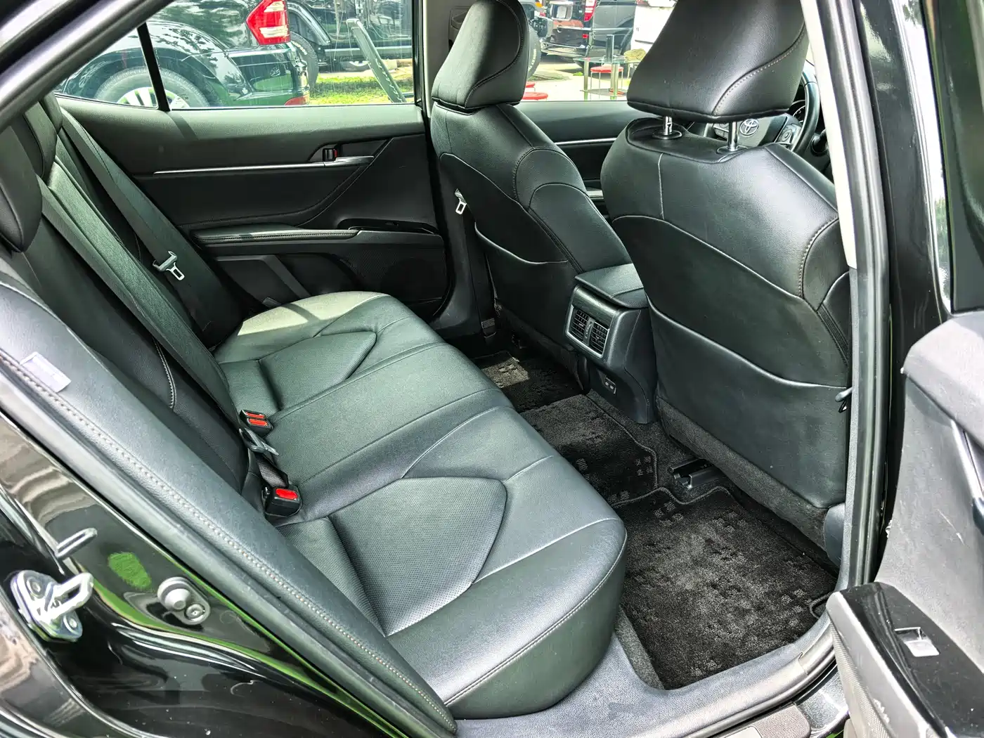 Toyota Camry 2023 2.0G Luxury Edition фото 10