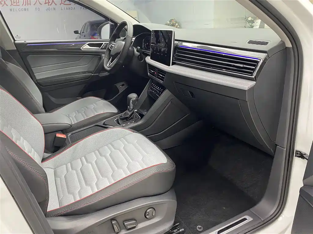 Volkswagen Tiguan X 2023 Facelift 330TSI FWD Prestige Flagship фото 11