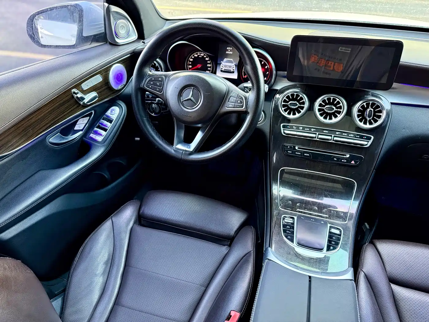 Mercedes-Benz GLC 2016 GLC 260 4MATIC Luxury фото 6