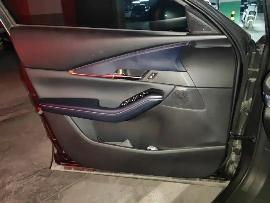 Фото 7 - Mazda CX-30