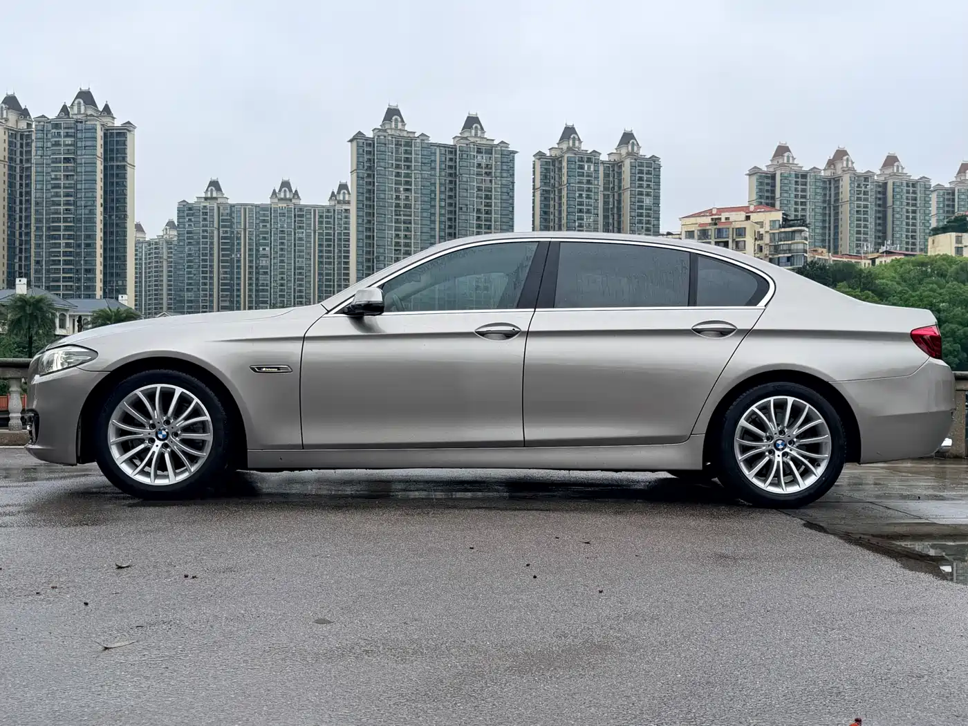 BMW 5 Series 2014 525Li Luxury Design Package фото 3