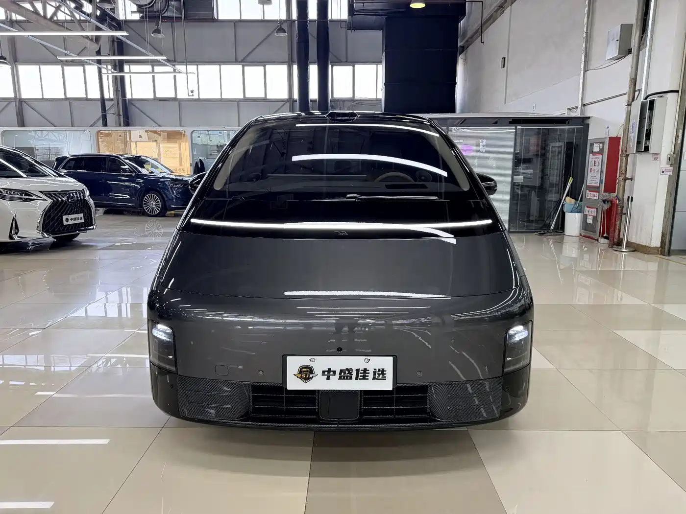 2026 Li Auto MEGA