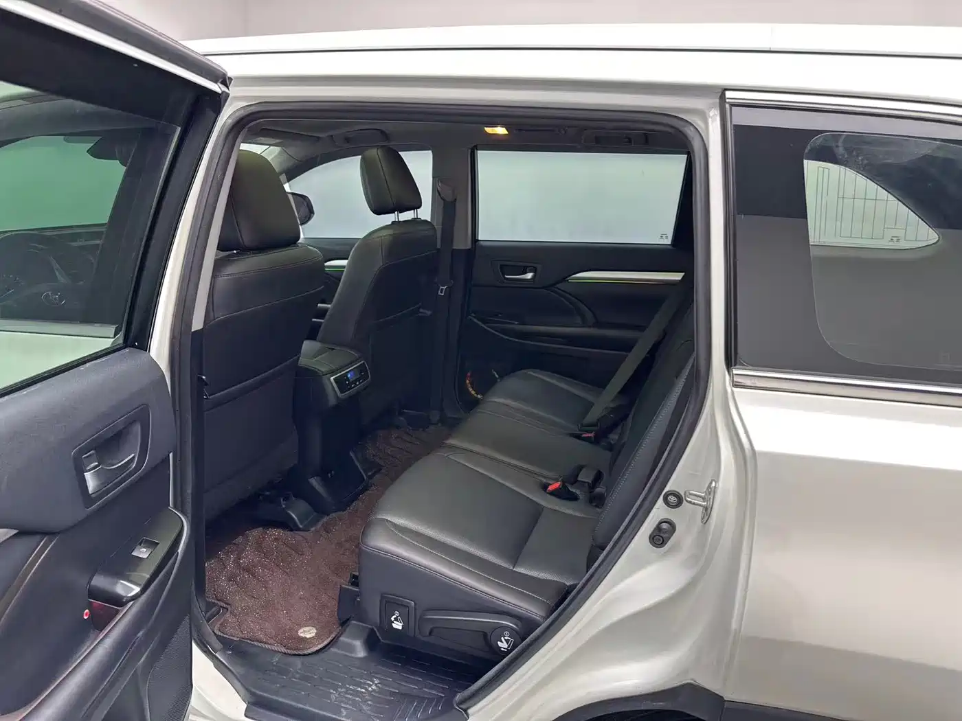 Toyota Highlander 2018 2.0T 2WD Luxury 7-seater (China V) фото 6