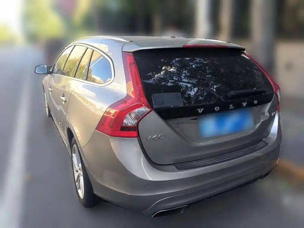 Volvo V60 2016 2015 T5 Momentum