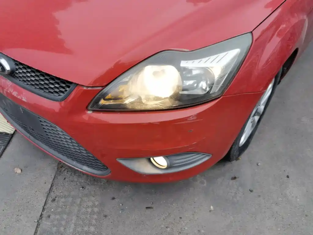 Фото 24 - Ford Focus