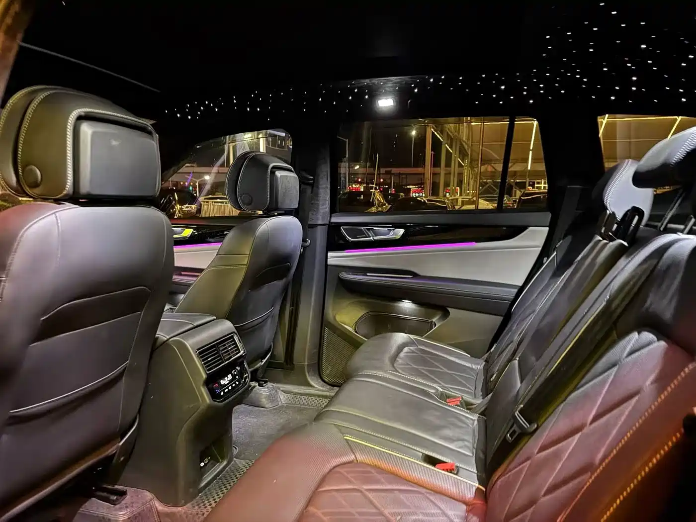 Photo 4 - Volkswagen Teramont