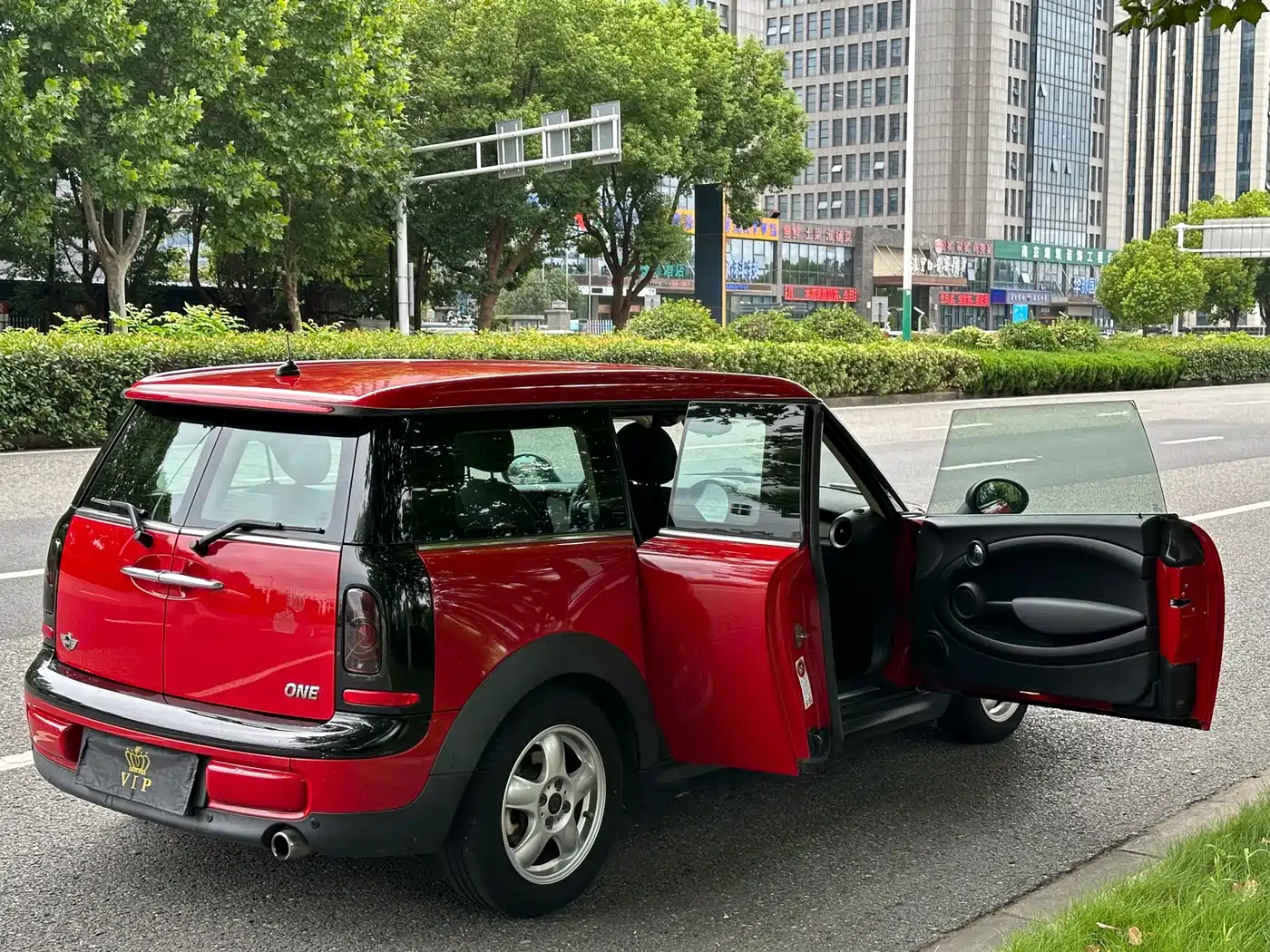 MINI CLUBMAN 2011 2011 1.6L ONE