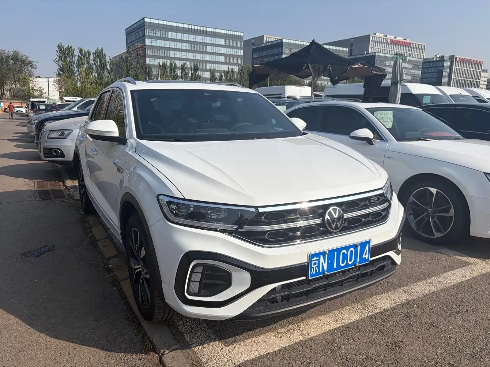 Photo 3 - Volkswagen T-ROC