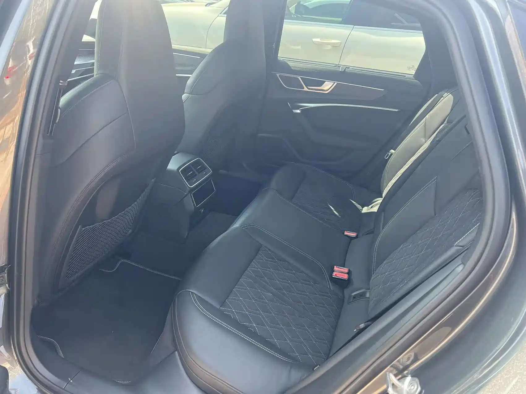 Фото 7 - Audi S6