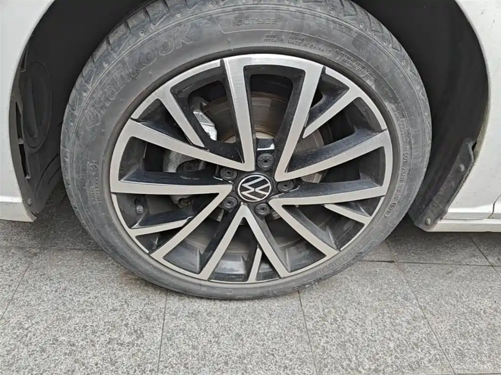 Volkswagen Lavida 2021 280TSI DSG Luxury Edition фото 23