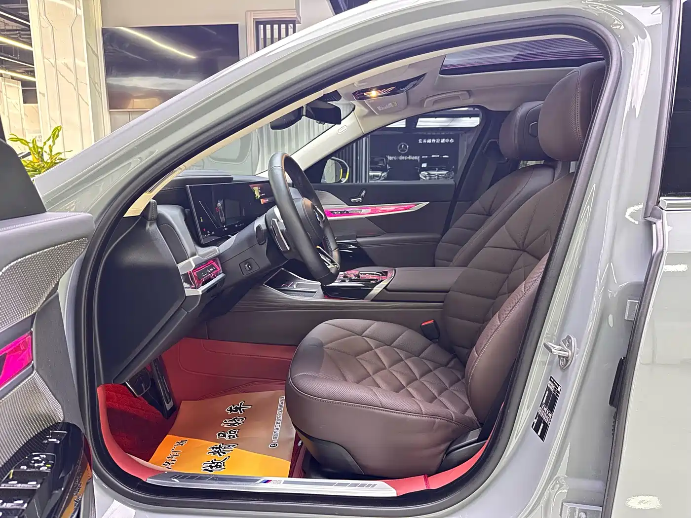 BMW 7 Series 2023 Model 735Li M Sport Package фото 4