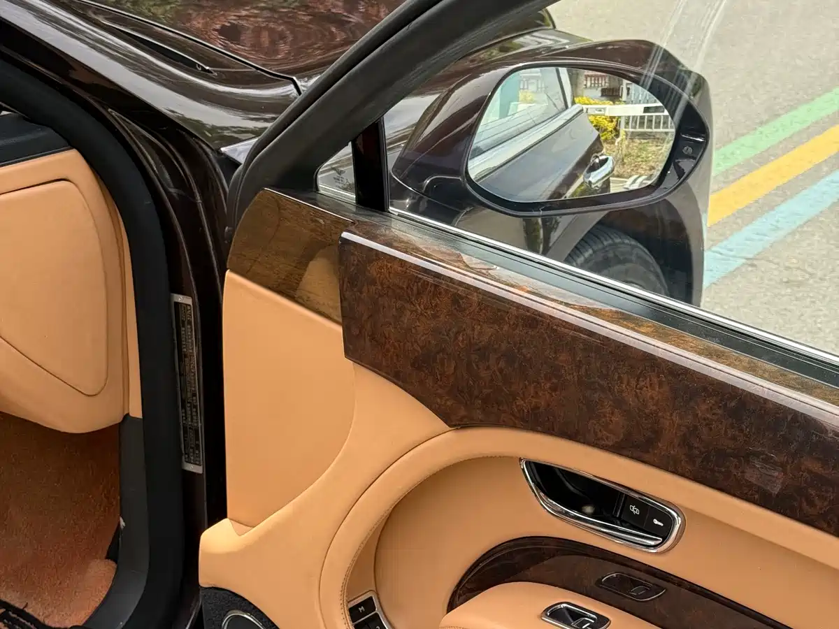 Bentley Mulsanne 2013 6.8T Mulliner Special Edition фото 10