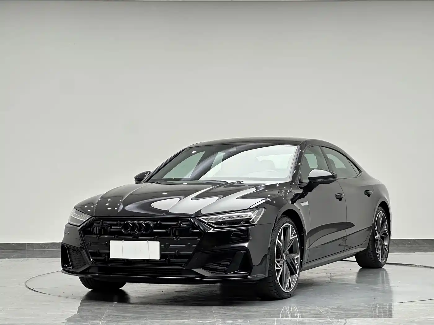 Audi A7L 2024 — пригон из Китая